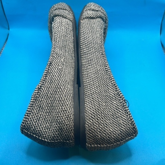 Women’s American Eagle ballet slippers, size 7- black and white - Picture 6 of 7